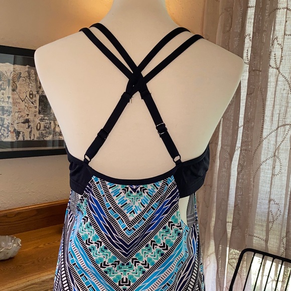 Blue and Black Geometric Tank Top - Jag- XL - Picture 3 of 4